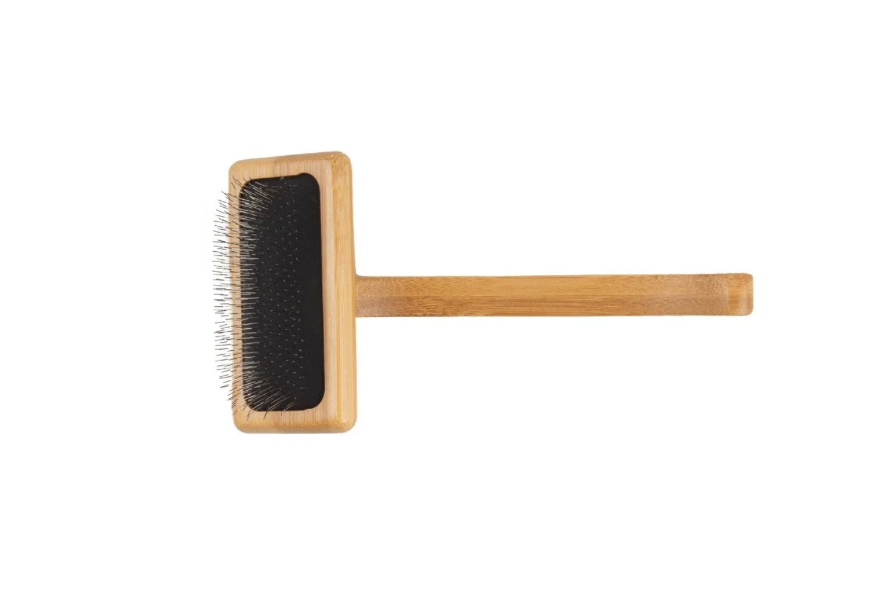 Iv San Bernard Canada BAMBOO SLICKER BRUSH MEDIUM
