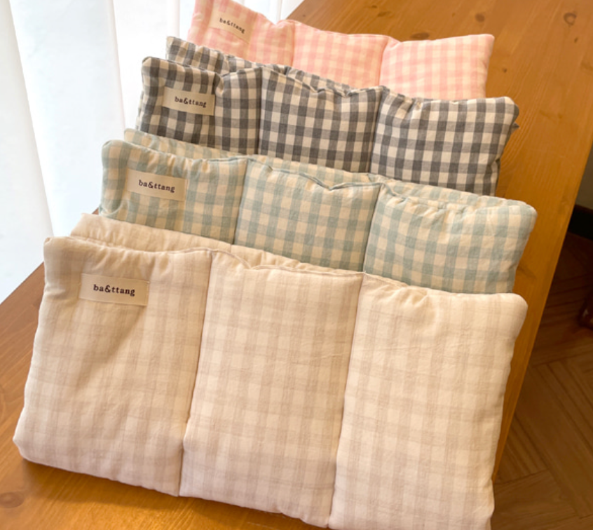 ba&ttang pink basic check embossing cushion mat