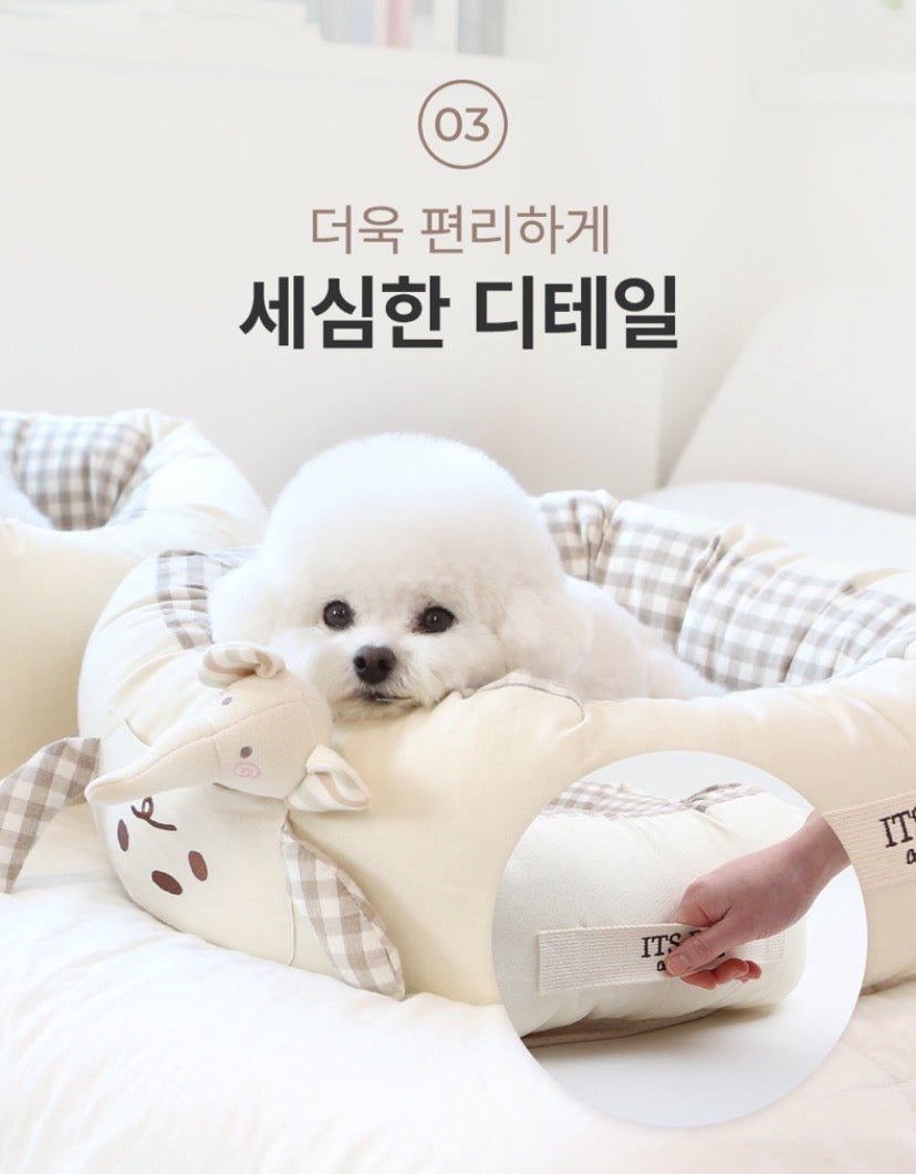 its dog plaided  round pet bed